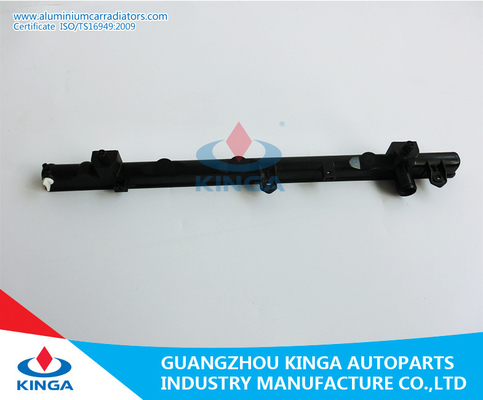 Chine OEM de plastique de réservoir de radiateur de la TA AT210 de CARINA 1996-2001 16400-16570/16780 fournisseur