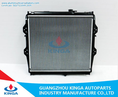 Radiateur argenté de voiture pour la COLLECTE de Toyota HILUX à la PA 26/32/36 fournisseur