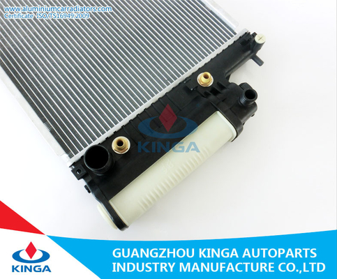 Radiateur en aluminium de voiture de pièces d'auto pour BMW 316/318/320/325 90 OEM 1719264/1723528 À fournisseur