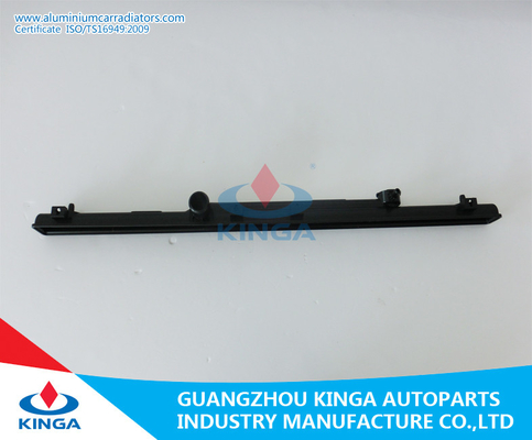 Réservoir en plastique Camry de radiateur de dessus de 756 millimètres 1997-00 réservoirs de radiateur de la TA SXV20 fournisseur