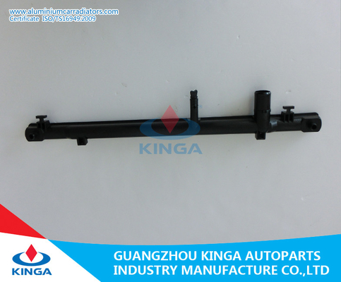 La TA GRX121/2 04 de TOYOTA en plastique REIZ de radiateur de réservoir du fond de haute performance fournisseur
