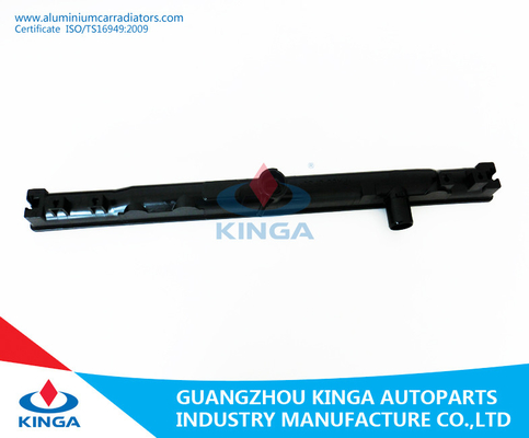 Réservoir en plastique de radiateur de l'eau pour Toyota Innova Vigo '04 À, taille de 48*678mm fournisseur