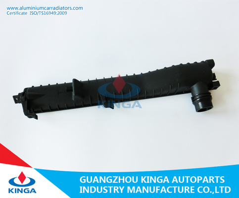 Réservoir en plastique 520/530/728/735I 98 - 00 la TA 60*457.5mm de radiateur de voiture de BMW fournisseur
