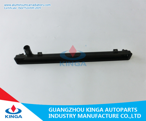 DEMIO/MAZDA 2 04 à OEM de plastique haut ZJ03-15-200 ZJ09-15-200 de réservoir de radiateur fournisseur