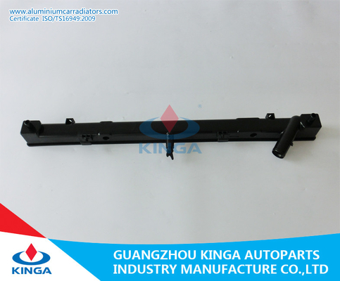 Remplacement en plastique Mazda 6 2010 de réservoir de refroidissement de radiateur efficace de l'eau À fournisseur