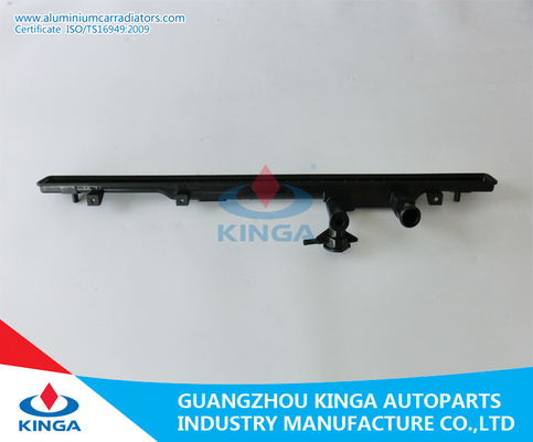 Réservoir en plastique de radiateur de réservoir de dessus de radiateur du diamètre 32mm pour MAZDA CX - 7' 2007-2010 À fournisseur