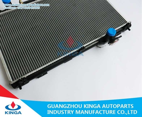 Remplacement du radiateur RAV4'03 ACA21 de Toyota avec le système de refroidissement d'aileron de tube fournisseur