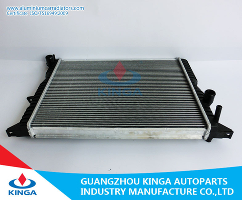 Radiateurs en aluminium de voiture OEM PCC001020 de 98-MT pour de LAND ROVER du DÉFENSEUR 2,5 TD ' fournisseur