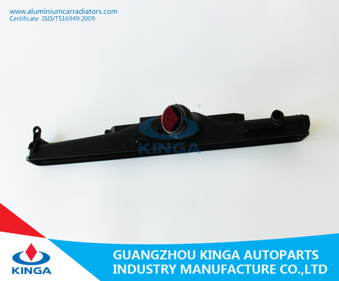 réservoir en plastique 7521046/7521931/7556339/7559273 de radiateur de la TA de 320/323/325/330i 05-3E90 fournisseur