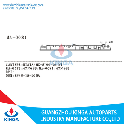 Réservoirs de radiateur Mazda Miata/MX-5 1999 2004 PA66 mettent BP4W-15-200A en bouteille fournisseur