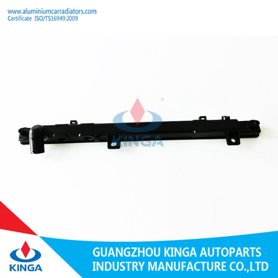 Plastique RX-8 1.3L'04-05 Mazda de radiateur de réservoir d'eau après radiateur du marché fournisseur