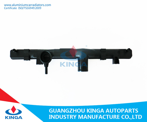 Remplacement en plastique de réservoir de radiateur de voiture de matériel de la PA 66 pour le POULAIN '92 de Mitsubishi fournisseur