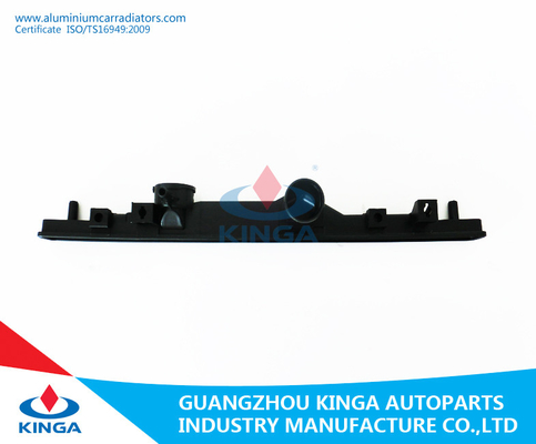 Remplacement en plastique de réservoir de radiateur de voiture de matériel de la PA 66 pour le POULAIN '92 de Mitsubishi fournisseur