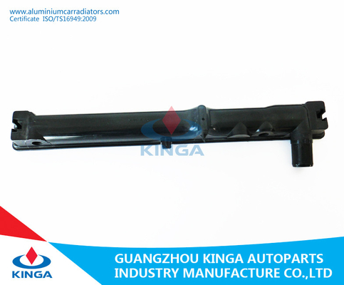 OEM de plastique inférieur de réparation de réservoir de radiateur 16400-17161 pour TOYOTA LANDCRUISER HZJ73V 96-99 À fournisseur