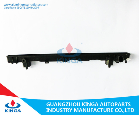 Réservoir en plastique d'OEM 16400-7A351/7A260/7A261Radiator pour TOYOTA IPSUM PICNIC'96 SXM15 fournisseur