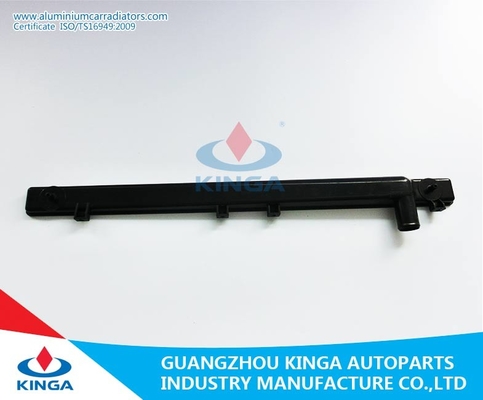 Réservoir en plastique de dessus de Raidator pour OEM 16400-OAO71 de Toyota Sienna'97-At fournisseur