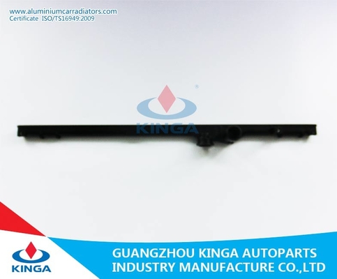 Réservoir en plastique de radiateur d'OEM 16400-46600 pour le radiateur automatique TOYOTA Crown'98 JZS155 À fournisseur