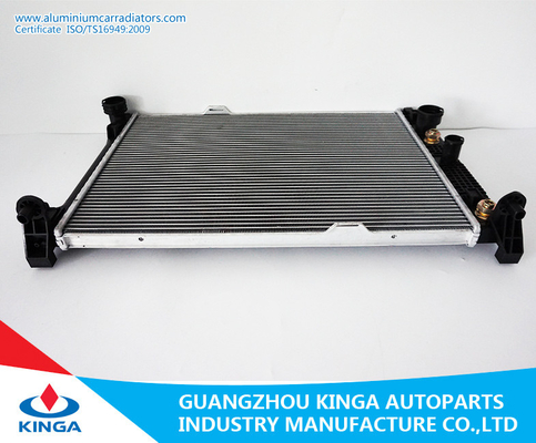 Radiateur de BENZ pour W204'07-AT/E-CLASS CLASSE de la c W212/204'09-AT avec OEM 2045000403/1503/2803 fournisseur