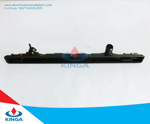 Réservoir en plastique de dessus de radiateur de voiture pour Toyota Cressida'89-92 S/R/YX80 à l'OEM : 16400-35480 fournisseur