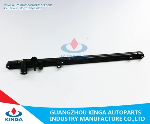 Pièces de rechange en plastique automatiques de réservoir de dessus de radiateur/réservoir de radiateur pour l'OEM de LEXUS'99 JZS160 16400-46570 fournisseur