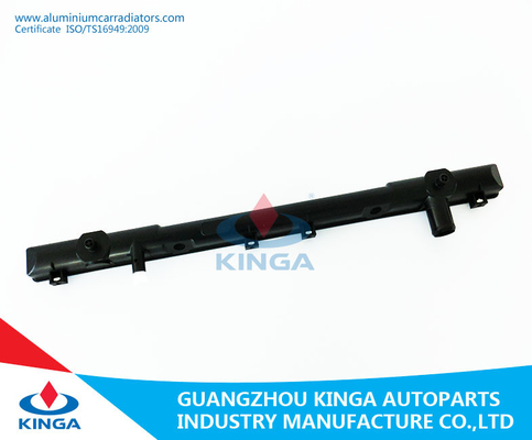 LIANE/AERIO'02-07 au réservoir en plastique du fond d'OEM 17700-54G20 de réservoir de radiateur fournisseur