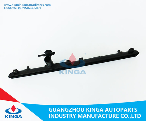 Réservoir de dessus de radiateur de rechange pour le chariot G15'96-02 d'OEM 11700-63G11/63G12 Suzuki Caltus à fournisseur