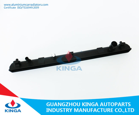 Liane de Suzuki/Aerio'01-04 aux pièces de rechange de plastique de wagon-citerne du radiateur 17700-54G10 fournisseur