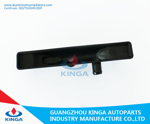 L'automobile remplacent soudent le réservoir en plastique de radiateur pour la TA 05 KJ-18032 rapide de Suzuki fournisseur