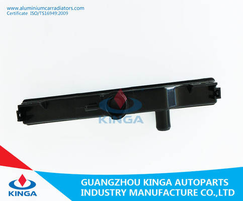 Réservoir en plastique de radiateur modèle en plastique de pièces d'auto pour la TA de /GRAND/VITARA 05 d'ESCUDO de Suzuki fournisseur