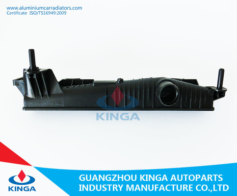 Remplacez le réservoir en plastique de droite de réservoir de radiateur pour la TA 1.9D de RENAULT KANGOO 97 fournisseur