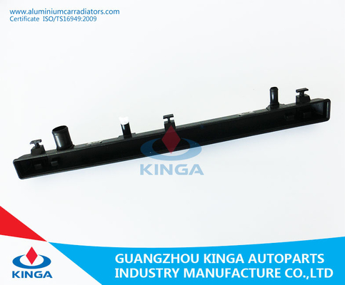 Réservoir inférieur en plastique pour le radiateur automatique du chariot G15 96-02 de Suzuki Caltus fournisseur