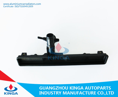 Réservoir en plastique du FOND du réservoir 17700-86CB0 de radiateur de la TA de SUZUKI VITARA'96 fournisseur