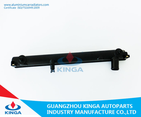 Réservoir en plastique du FOND du réservoir 17700-71C11 de radiateur de SUZUKI SWIFT'91-AT fournisseur