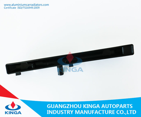 Réservoir en plastique inférieur de radiateur monté pour 2002 le radiateur du CHARIOT G15 de GAKTUS à OEM 17700-63G11/63G12 fournisseur