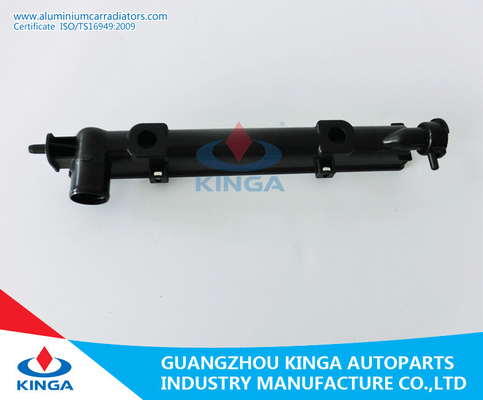 Réservoir en plastique de radiateur de l'eau de système de refroidissement de pièces d'auto pour Subaru LEGACY'97-98 RHD fournisseur