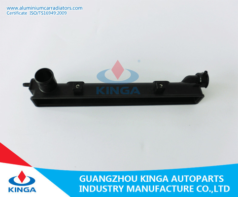 Réservoir en plastique de radiateur de l'eau de système de refroidissement de pièces d'auto pour Subaru LEGACY'97-98 RHD fournisseur