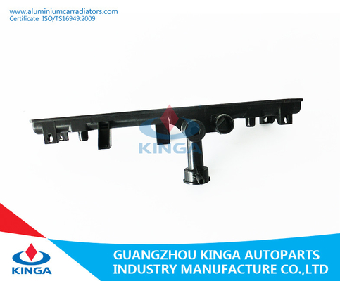 Réservoir en aluminium de dessus de Plastick de radiateur de Suzuki Nahlo'2013 Mt pour le remplacement fournisseur