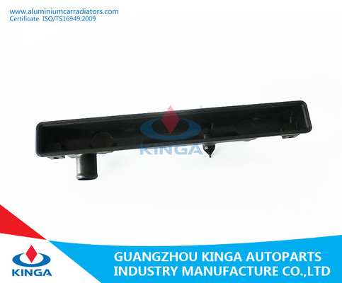 Réservoir en plastique de radiateur pour Suzuki 1.3L'rapide 96-01At OE : 91173911/17700-50G00 fournisseur