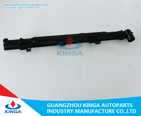 Réservoir d'extrémité de radiateur de rechange pour le réservoir du fond du LEGS EJ25'03-MT J-22002A de SUBARU fournisseur