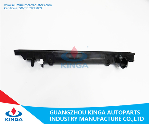 Réservoir en plastique 7*620MM de côté de radiateur de réparation d'OEM MB890955 pour V46'93-98 À fournisseur