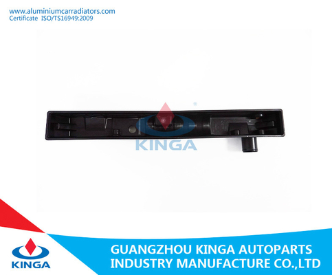 Réservoir en plastique de radiateur de pièces des véhicules à moteur de Toyota Hiace “88-89 2Y/3Y/4Y Mt pour le remplacement fournisseur