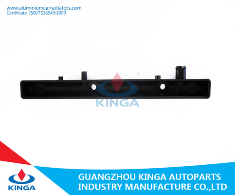 Réservoir en plastique de débouché de radiateur de radiateur de refroidissement pour Toyota Carina/Corolla'83-At fournisseur
