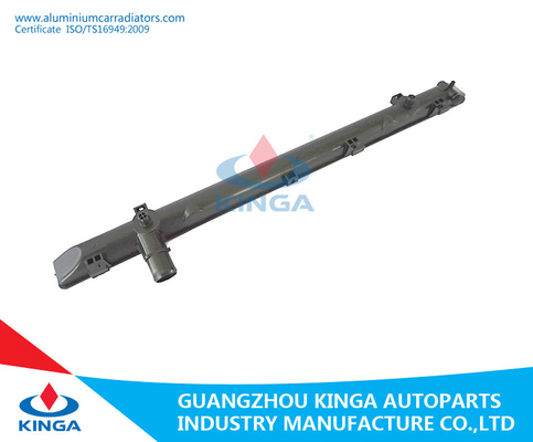 réservoir de débouché de radiateur de 48*793.5 millimètre pour Toyota Highlander 09 3.5L Mt dans PA66GF30 fournisseur