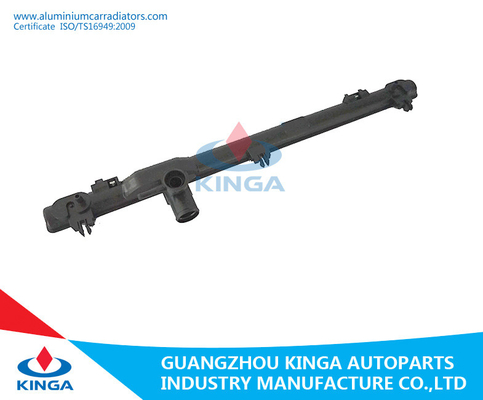 Toyota Crown'06 UZS186 au remplacement en plastique de réservoir de radiateur de voiture de radiateur fournisseur