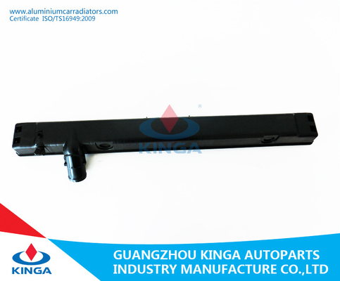 LANDCRUISER'09 UZJ200 À L'OEM de plastique de réparation de réservoir de radiateur 16400-53081 fournisseur