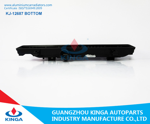 Pièces de rechange de plastique d'automobile d'OEM 16400-5B870 de réservoir de radiateur de DYNA LAY220/230'01-AT fournisseur