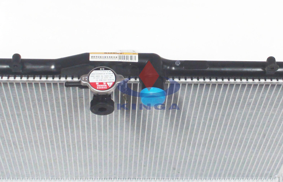 Radiateur de emballage en aluminium pour le radiateur de Nissan dans TIIDA '2004, OEM 21460-ED500 fournisseur